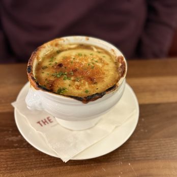 The Statler - French onion soup - French Near Me - Detroit, Michigan The Statler - French onion soup - French Near Me - Detroit, Michigan