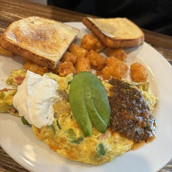 Brekkies - Spicy  omelet - Breakfast & Brunch Near Me - Solvang, California