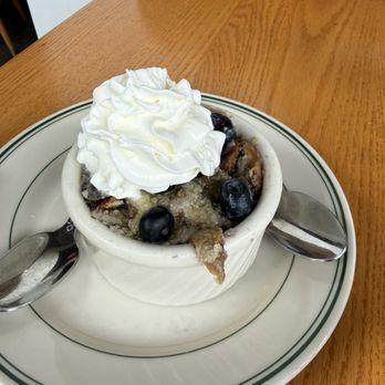 Jordan Pond House - Blueberry bread pudding - Seafood Near Me - Seal Harbor, Maine Jordan Pond House - Blueberry bread pudding - Seafood Near Me - Seal Harbor, Maine