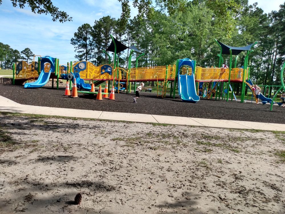 NORTHEAST CREEK PARK SPLASH PAD Updated September 2024 911 Corbin