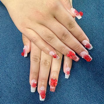 Imperial Aura Nails and Spa - My Christmasy nails by Annie - Waxing Near Me - Bakersfield, California