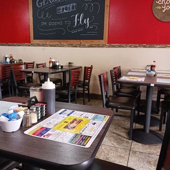 Shelton’s Big Grill - Dining room - Breakfast & Brunch Near Me - Virginia Beach, Virginia Shelton’s Big Grill - Dining room - Breakfast & Brunch Near Me - Virginia Beach, Virginia