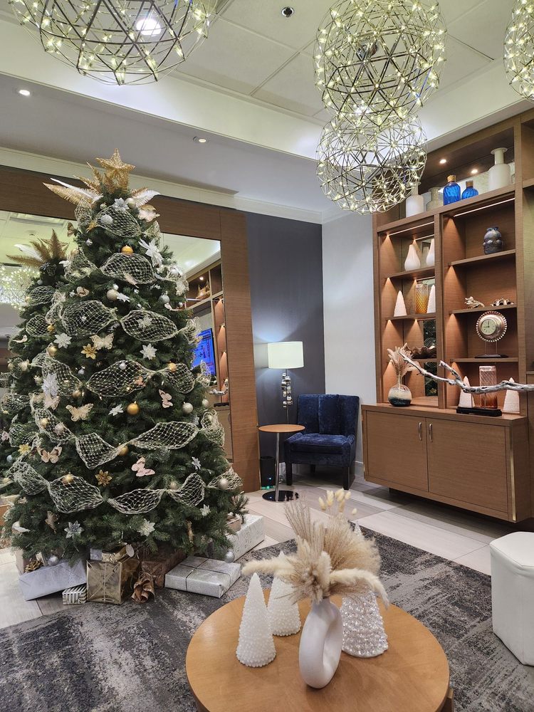 Holiday Inn Vancouver Airport