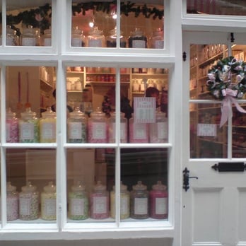 Mrs Kibble's Olde Sweet Shoppe - Desserts Near Me - London, XGL