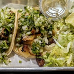 La Eskina Gastronomia Mexicana - Carnitas & Asada Tacos