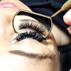 Lashes By Marlene - Volume lashes