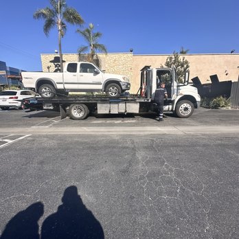 Hadley Tow - Fullerton - Hadley towing service helped us out when our truck died! Thanks! - Towing Near Me - Fullerton, California Hadley Tow - Fullerton - Hadley towing service helped us out when our truck died! Thanks! - Towing Near Me - Fullerton, California