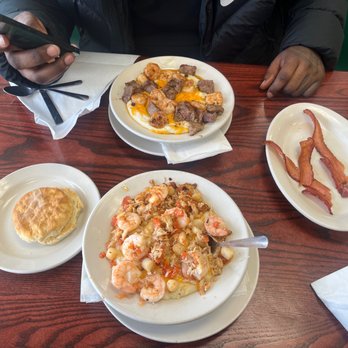 Bear E Patch Cafe - Diners Near Me - Charleston, South Carolina Bear E Patch Cafe - Diners Near Me - Charleston, South Carolina