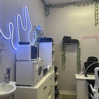 Kontinuum Nail Salon - Nail Salons Near Me - Mesquite, Texas