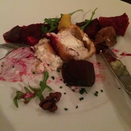 Goats cheese & beetroot starter
