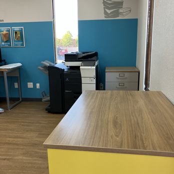 The UPS Store - Shipping Centers Near Me - Glen Carbon, Illinois The UPS Store - Shipping Centers Near Me - Glen Carbon, Illinois