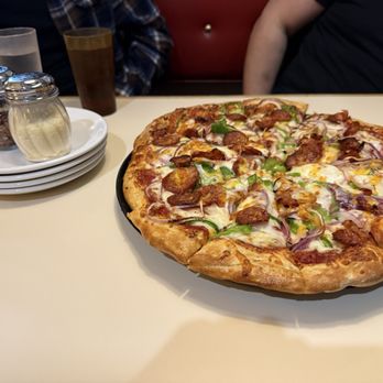 Steve's Pizza - Pizza and plates. - Pizza Near Me - Davis, California