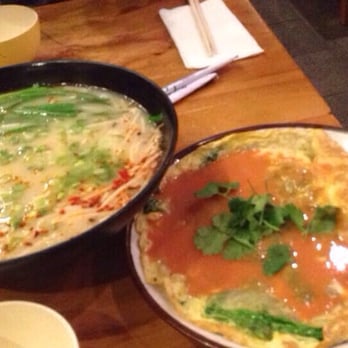 Class 302 Tea Cafe - Spicy pork bones noodle soup and oyster omelette. Stay away from these...!!!! - Taiwanese Near Me - Irvine, California
