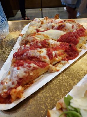Spontini by null
