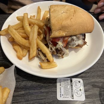 32 Brews Street - Breweries Near Me - Elk Grove, California