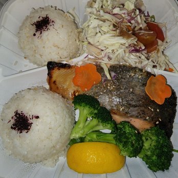 Dell's Kitchen and Bakery - Miso salmon - Asian Fusion Near Me - Honolulu, Hawaii