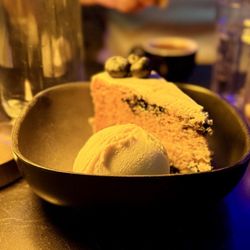 Urban Vegan Kitchen - Lemon blueberry cake