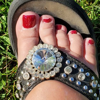 ARI Nails - Nail Salons Near Me - Northfield, Minnesota