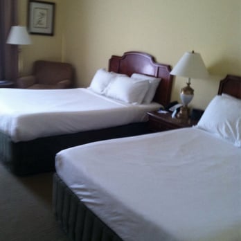 The Capri Inn - 2 super comfy double beds - Hotels Near Me - Naples, Florida The Capri Inn - 2 super comfy double beds - Hotels Near Me - Naples, Florida