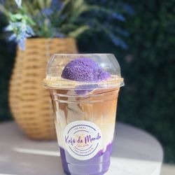 Kafé de Manila - Iced Ube Float Latte