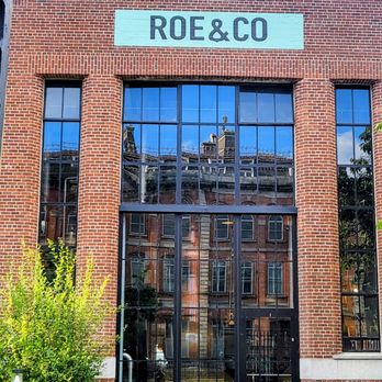 Roe & Co Distillery - Unique, clean lines, front. - Distilleries Near Me - Dublin, D Roe & Co Distillery - Unique, clean lines, front. - Distilleries Near Me - Dublin, D