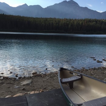 Patricia Lake Bungalows 16 Photos 12 Reviews Hotels Jasper