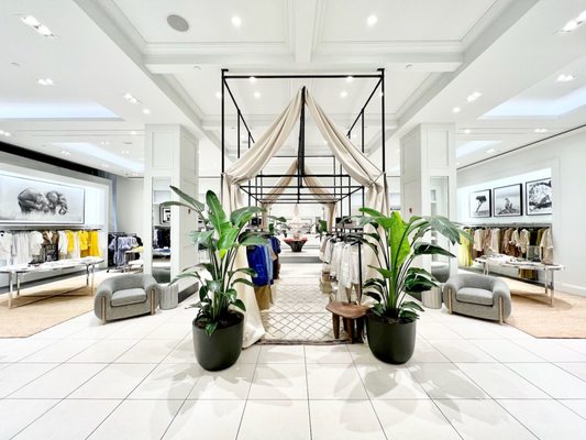 Banana Republic by null