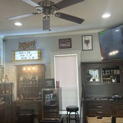 Round Rock Barber Shop - Lobby entrance