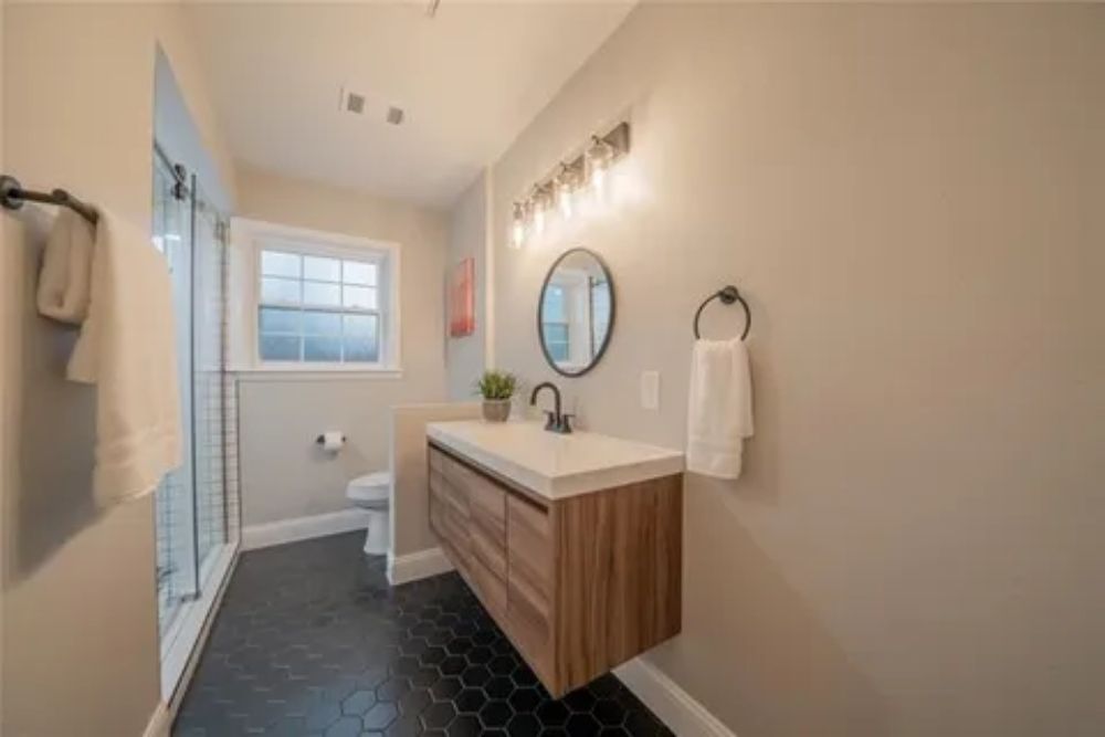 Slide of MacDonald Roofing & Remodeling