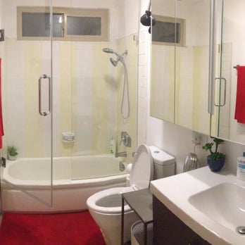 Devon Glass & Mirror - Guest bathroom after. - Windows Installation Near Me - Los Angeles, California Devon Glass & Mirror - Guest bathroom after. - Windows Installation Near Me - Los Angeles, California