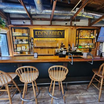 Eden Abbey Brewing Community - Brewpubs Near Me - Mount Dora, Florida