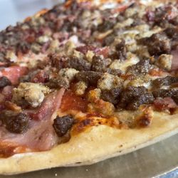 Memphis Pizza Cafe - Hey Meat Pizza. It's pretty damn good