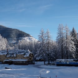 Izaak Walton Restaurant - View of the Inn and the GN 441 Luxury Locomotive from the xc ski trails