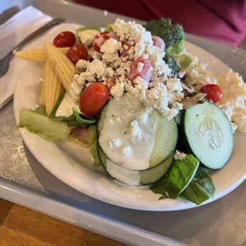 Salad Shoppe - Salad Bar Dine-In - Sandwiches Near Me - Salinas, California Salad Shoppe - Salad Bar Dine-In - Sandwiches Near Me - Salinas, California