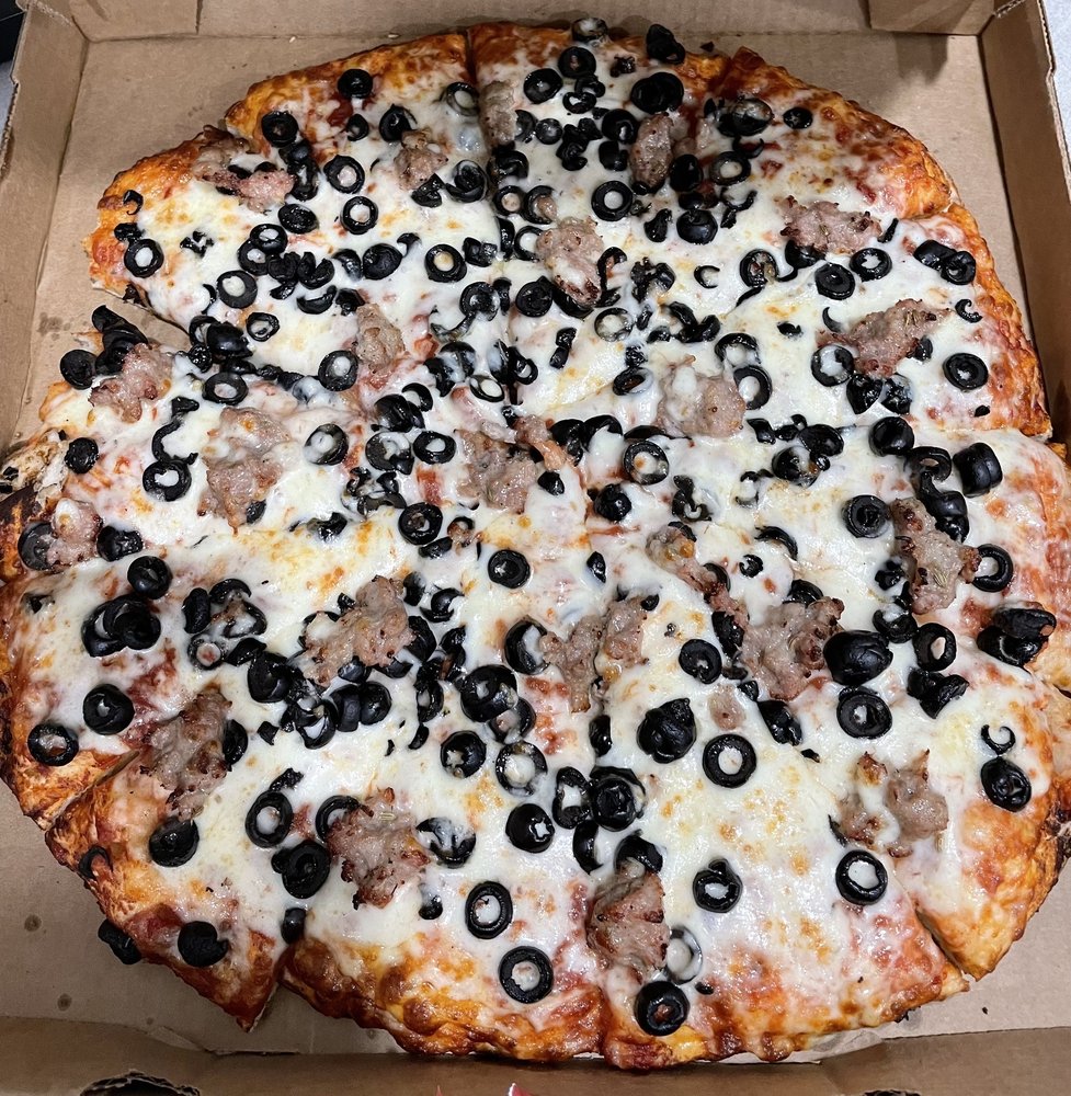 EDGEWATER PIZZA Updated October 2024 144 Photos & 173 Reviews