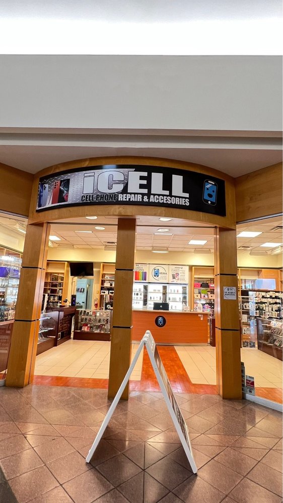 Merritt Square Mall Image