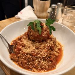 Nonni's Italian Bistro - Spaghetti and meatballs