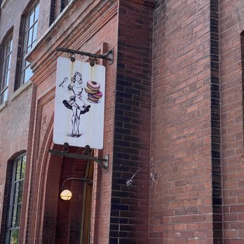 Léché Desserts - a sign on a brick building - Bakeries Near Me - Montreal, Quebec Léché Desserts - a sign on a brick building - Bakeries Near Me - Montreal, Quebec