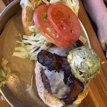 Toro Burger Bar - Cimarron - Guacamole bacon burger - Bars Near Me - El Paso, Texas Toro Burger Bar - Cimarron - Guacamole bacon burger - Bars Near Me - El Paso, Texas
