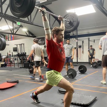 CrossFit Echo Park - Trainers Near Me - Los Angeles, California CrossFit Echo Park - Trainers Near Me - Los Angeles, California