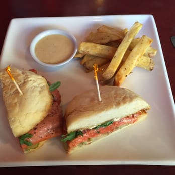 Salmon n' Bannock - Canadian (New) Near Me - Vancouver, British Columbia