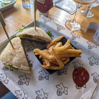Antimony Brewing - Caprese Sandwich with fries - Bars Near Me - Lenox, Massachusetts