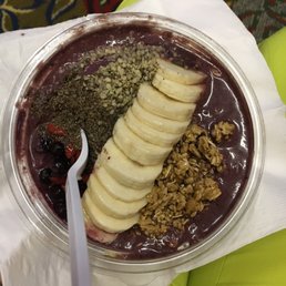 Deluxe açai bowl with banana Deluxe açai bowl with banana