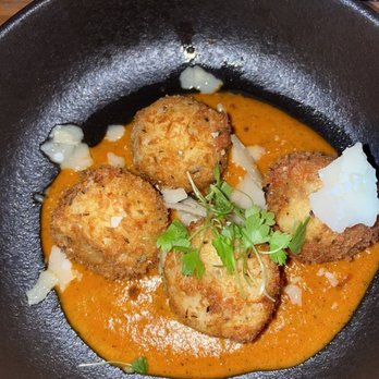 The Banyan Tree - Seafood Near Me - Kapalua, Hawaii The Banyan Tree - Seafood Near Me - Kapalua, Hawaii