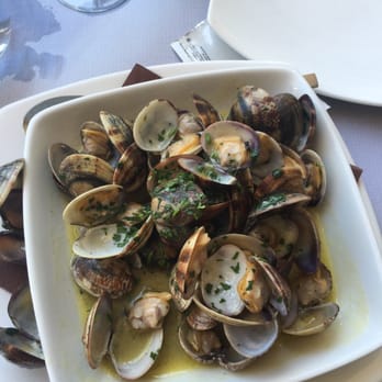 La Rotonda - Vongole - Italian Near Me - Casteldaccia, Pennsylvania