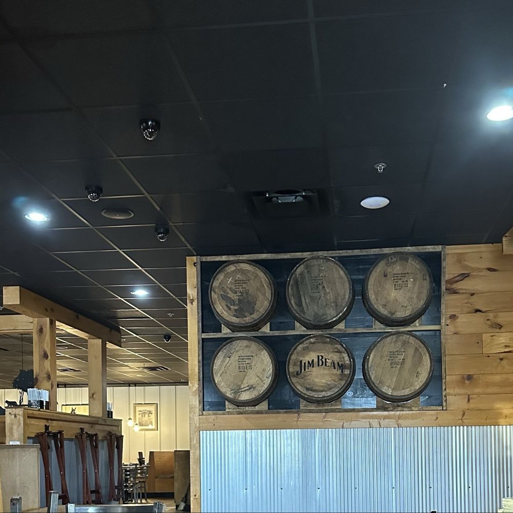Cattleman's Roadhouse - American Near Me - New Albany, Indiana