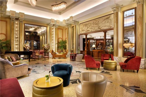 Grand Hotel Savoia by null