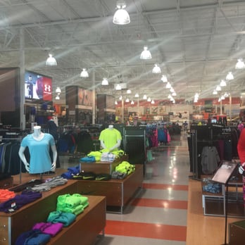 DICK'S Sporting Goods - Empty! - Sports Wear Near Me - Lexington, Kentucky DICK'S Sporting Goods - Empty! - Sports Wear Near Me - Lexington, Kentucky