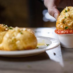 New York Pizza Department - Garlic Rolls