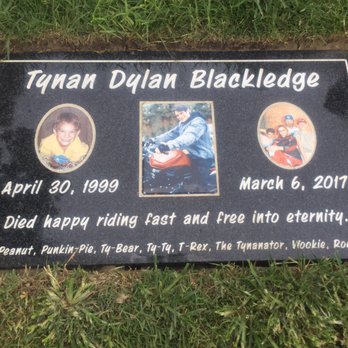 American Headstone Company - Actual stone in the ground at El Toro Cemetery. - Stonemasons Near Me - Dana Point, California American Headstone Company - Actual stone in the ground at El Toro Cemetery. - Stonemasons Near Me - Dana Point, California